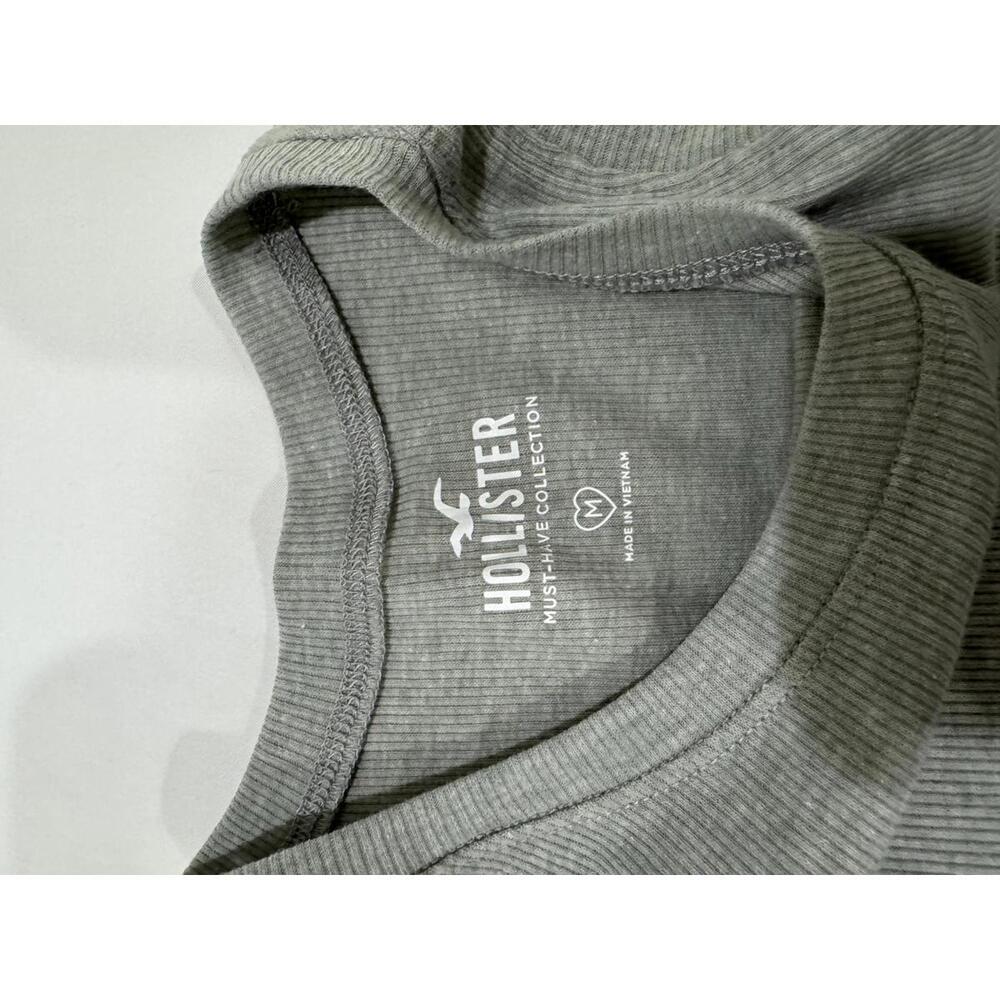 NWT Hollister Gray High Neck Ribbed Cotton Cropped Tank Top- Size Medium - Picture 4 of 8